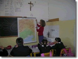 Osservando la carta geografica della regione Friuli Venezia Giulia