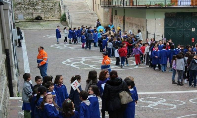 Prova di Evacuazione nelle Scuole: Tutto Quello che Devi Sapere Prova di Evacuazione nelle Scuole: Tutto Quello che Devi Sapere