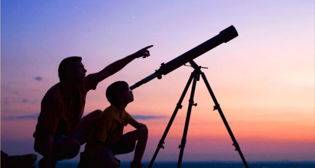 Alla scoperta dell'universo: quale telescopio per il tuo piccolo astronauta?