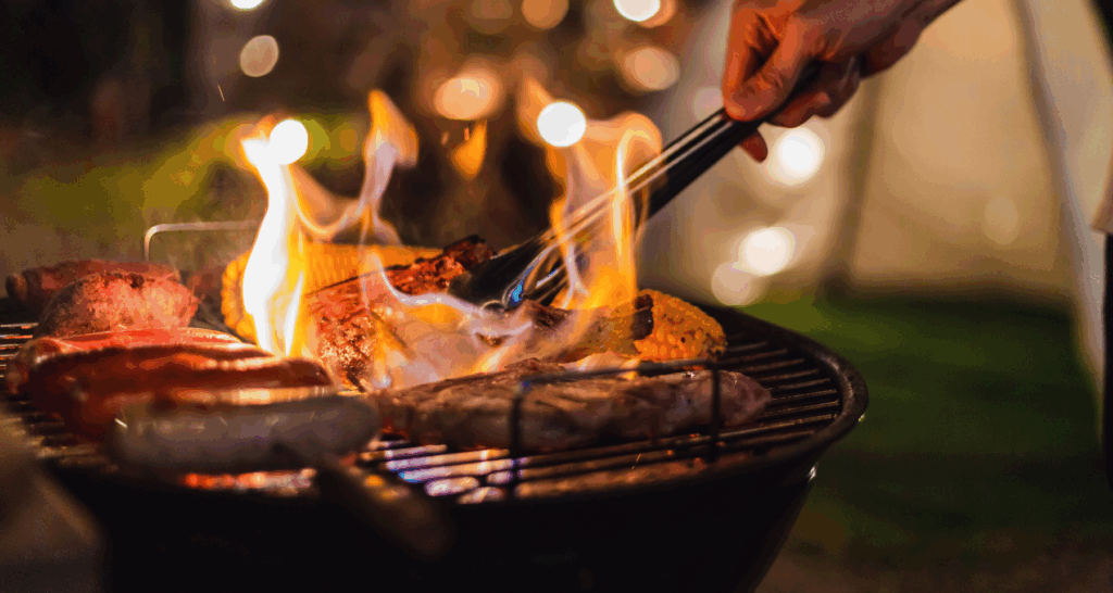 Barbecue smart e accessori per grigliate perfette: la tecnologia in cucina all'aperto