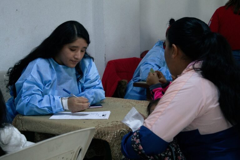 Due studenti milanesi dimessi per malattia, il rientro a scuola cambia le regole del gioco